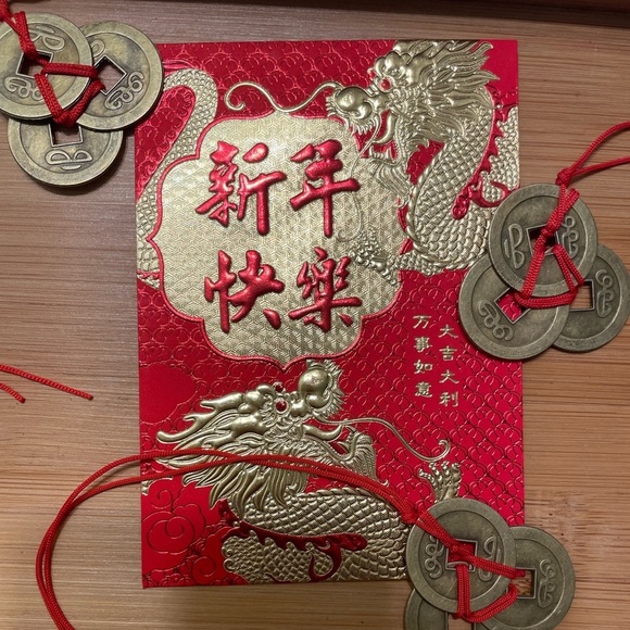Chinese Year of the Dragon Red Money Envelope 3 Feng Shui Coin Set - Picture 3 of 11